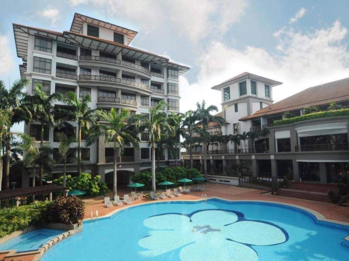 Meera Mahkota Hotel Melaka Exteriör bild